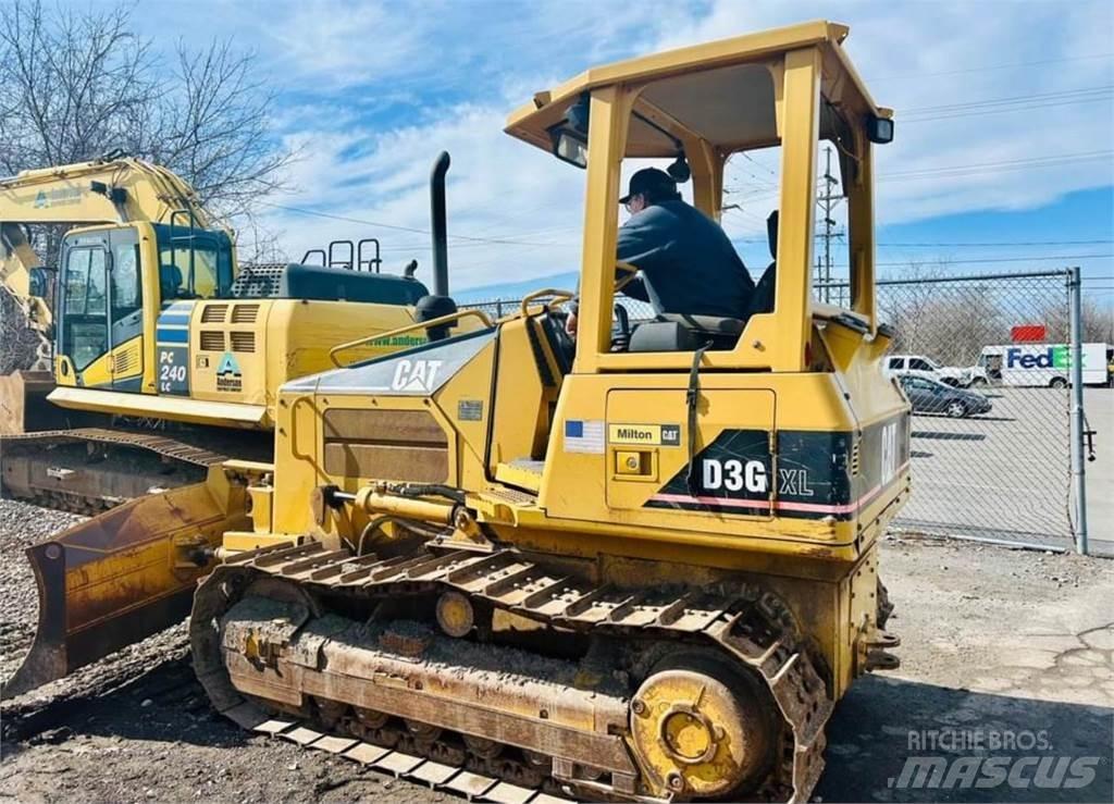CAT D3G XL Buldožeri guseničari