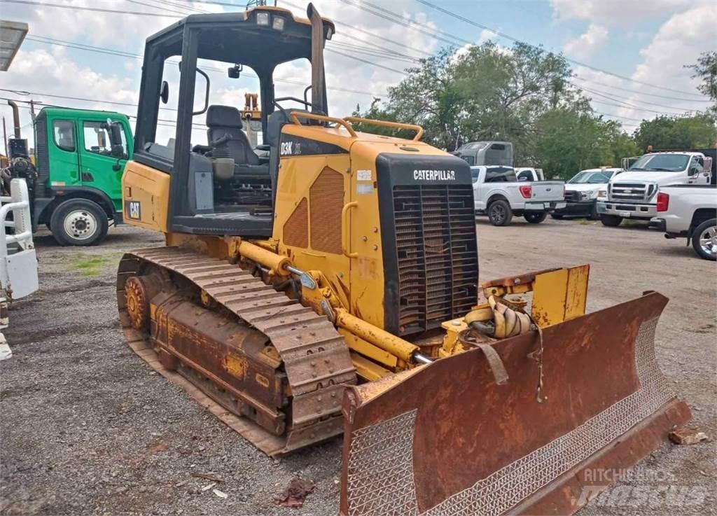 CAT D3K XL Buldožeri guseničari