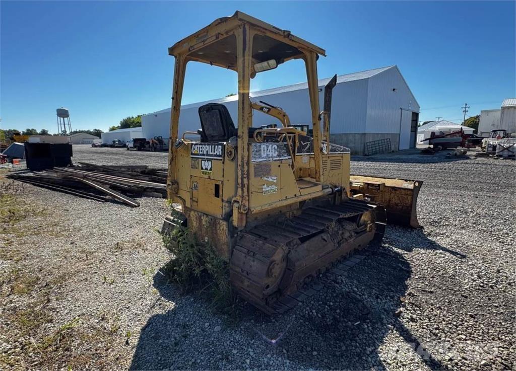 CAT D4C Buldožeri guseničari