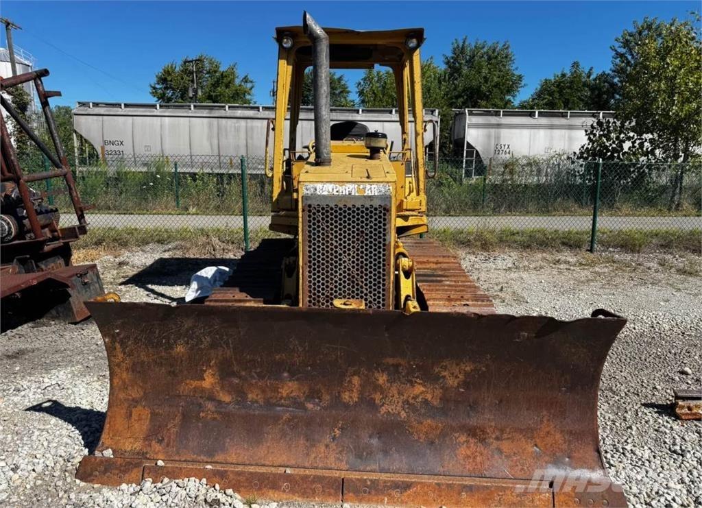 CAT D4C Buldožeri guseničari
