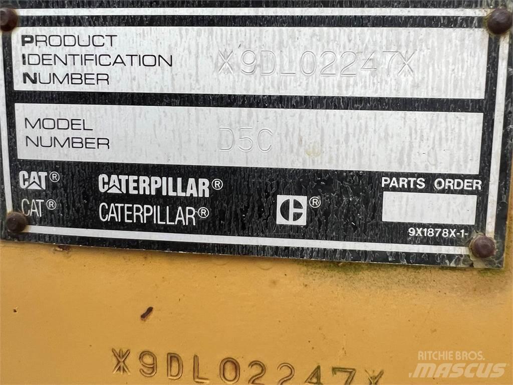 CAT D5C Buldožeri guseničari