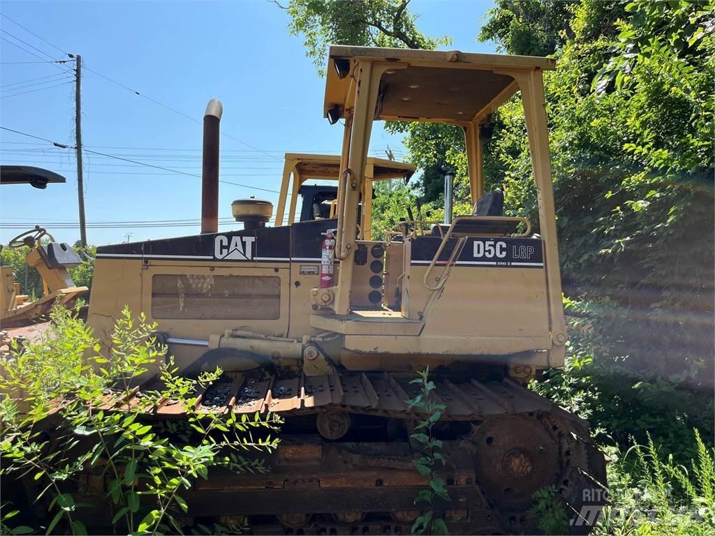 CAT D5C Buldožeri guseničari