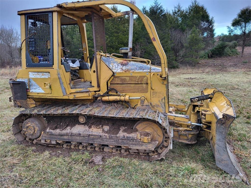 CAT D5G XL Buldožeri guseničari