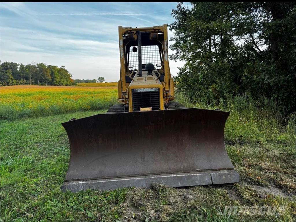 CAT D5G XL Buldožeri guseničari