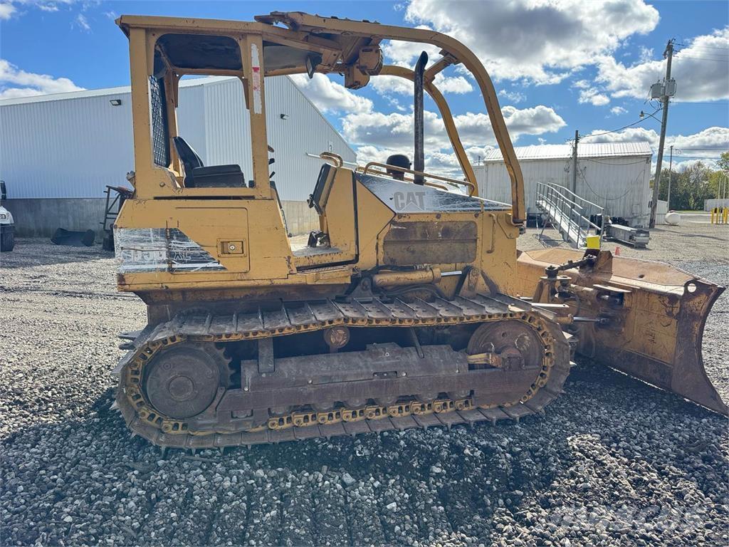 CAT D5G XL Buldožeri guseničari