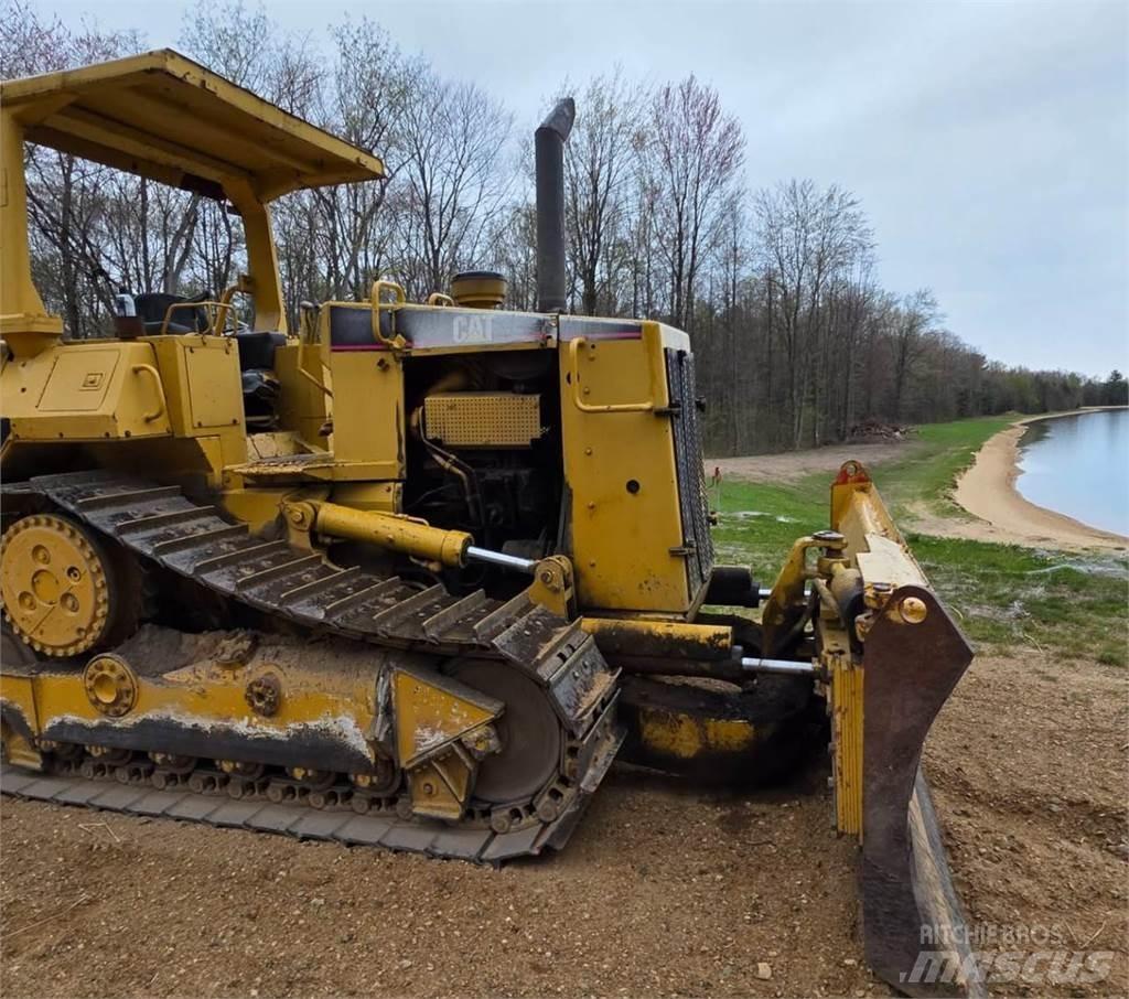 CAT D5H Buldožeri guseničari