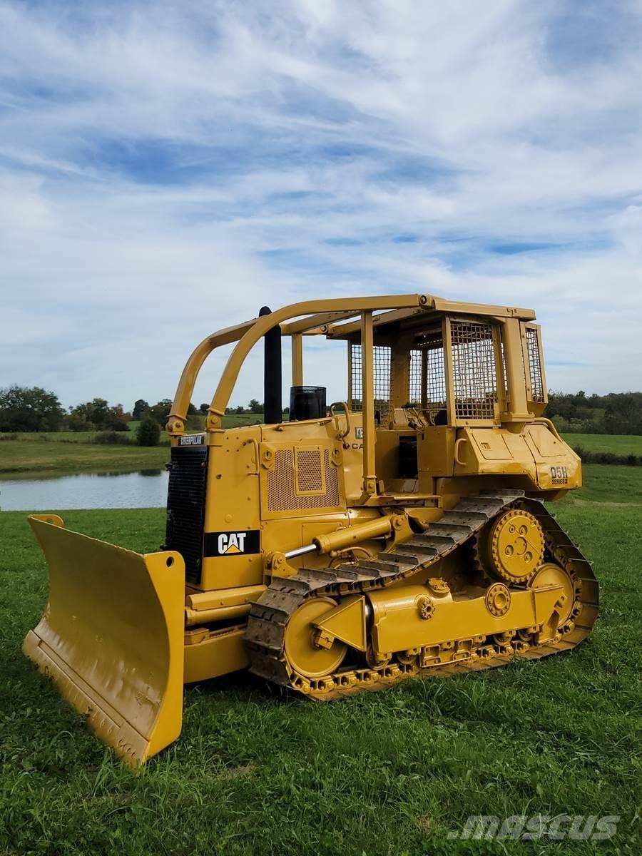 CAT D5H Buldožeri guseničari