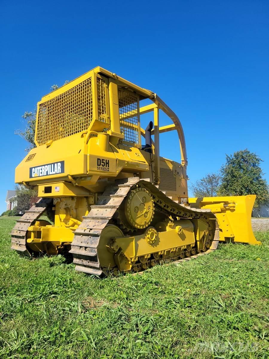 CAT D5H Buldožeri guseničari