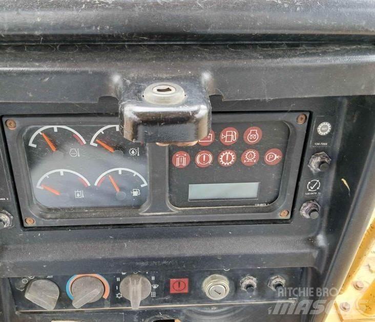 CAT D5M Buldožeri guseničari