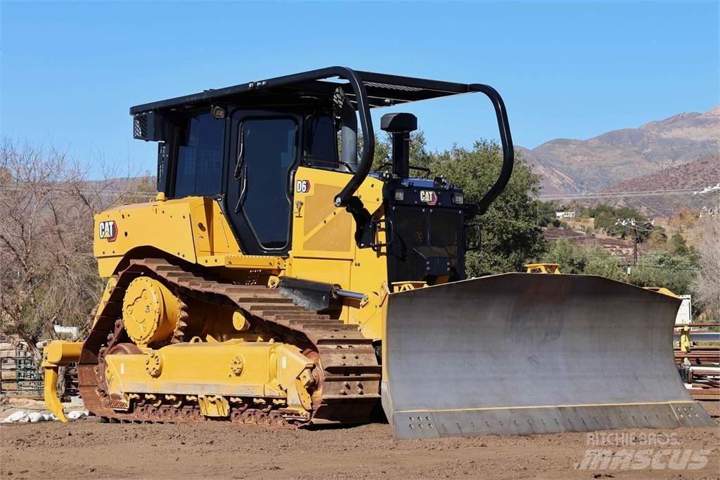 CAT D6 XL Buldožeri guseničari