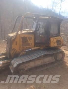 CAT D6K Buldožeri guseničari