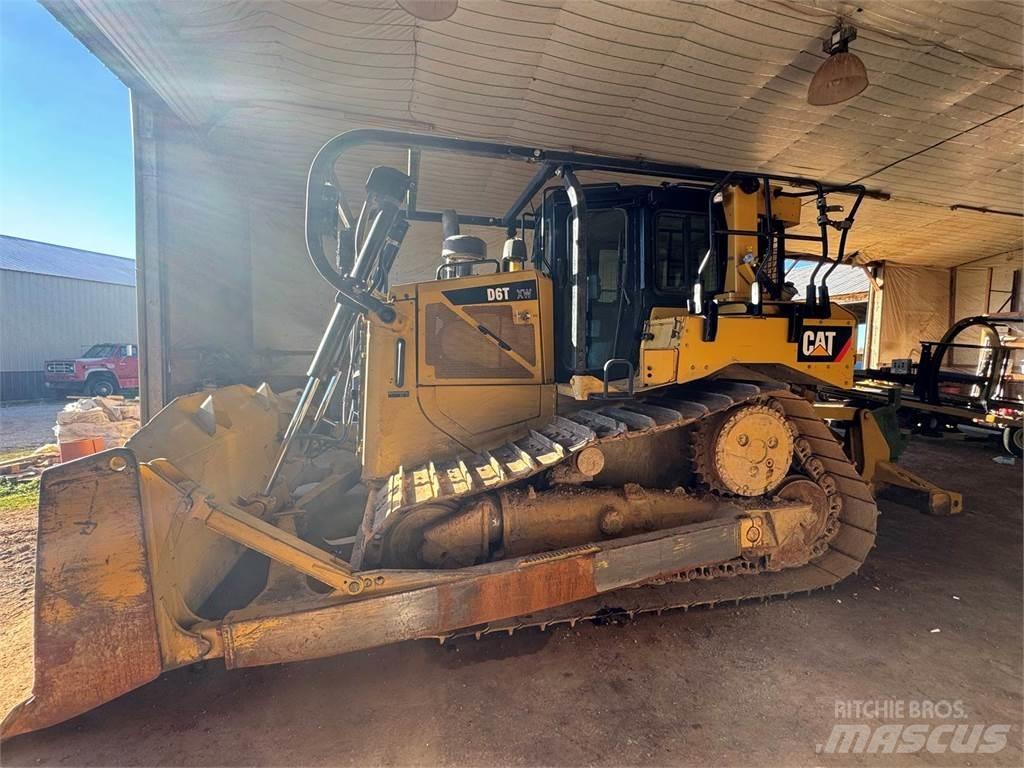 CAT D6T XW Buldožeri guseničari