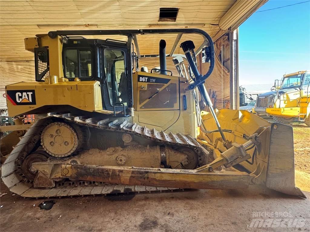 CAT D6T XW Buldožeri guseničari