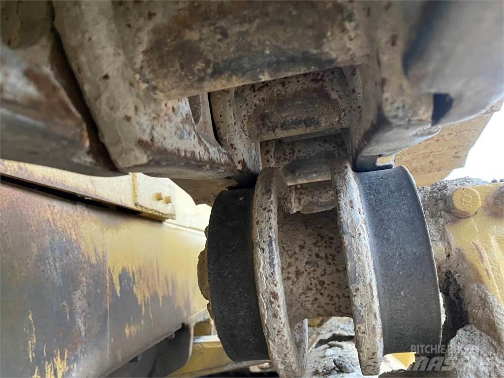 CAT D7E Buldožeri guseničari