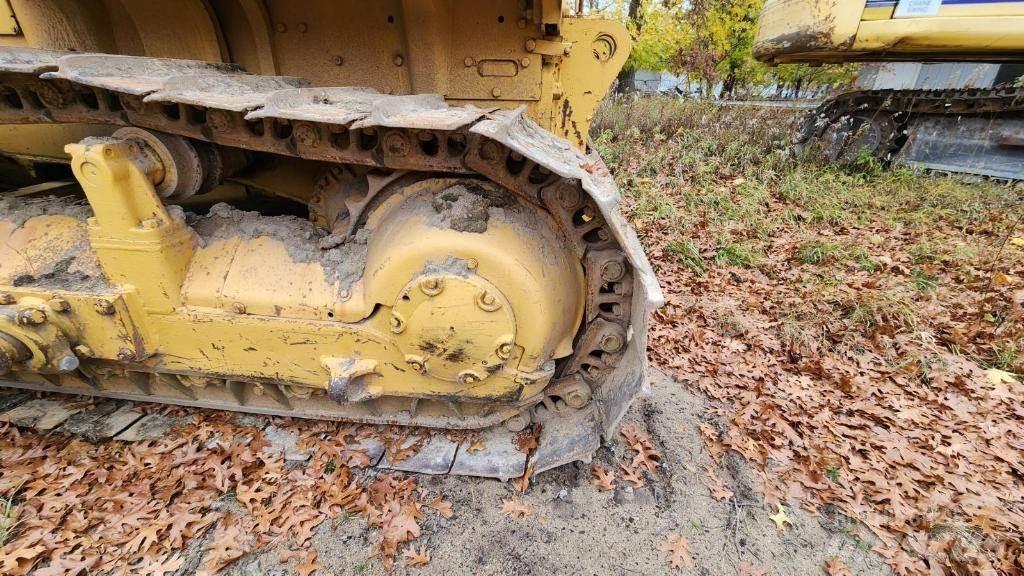 CAT D7F Buldožeri guseničari