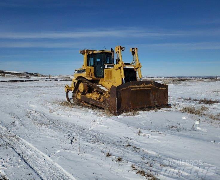 CAT D7R Buldožeri guseničari