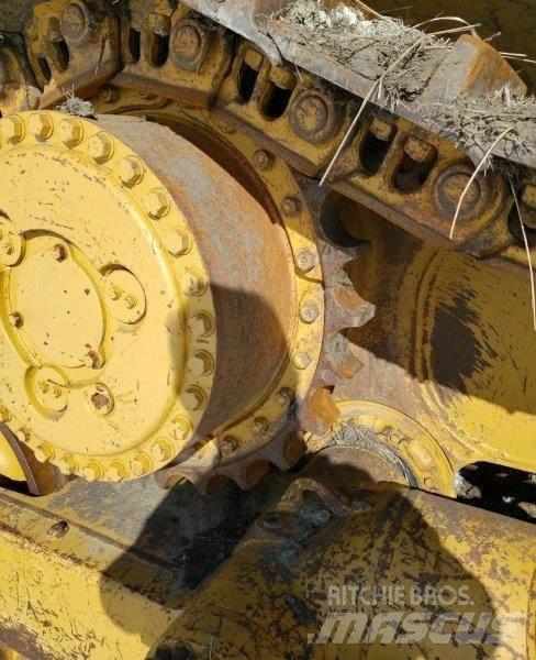 CAT D7R Buldožeri guseničari