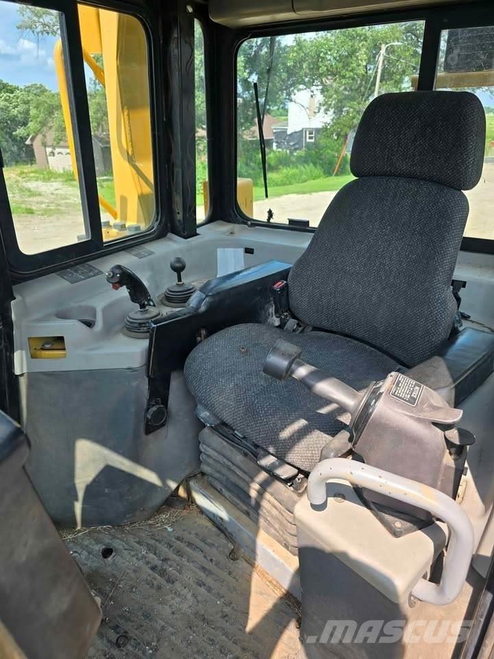 CAT D8R Buldožeri guseničari