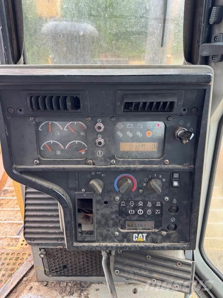CAT D8R Buldožeri guseničari