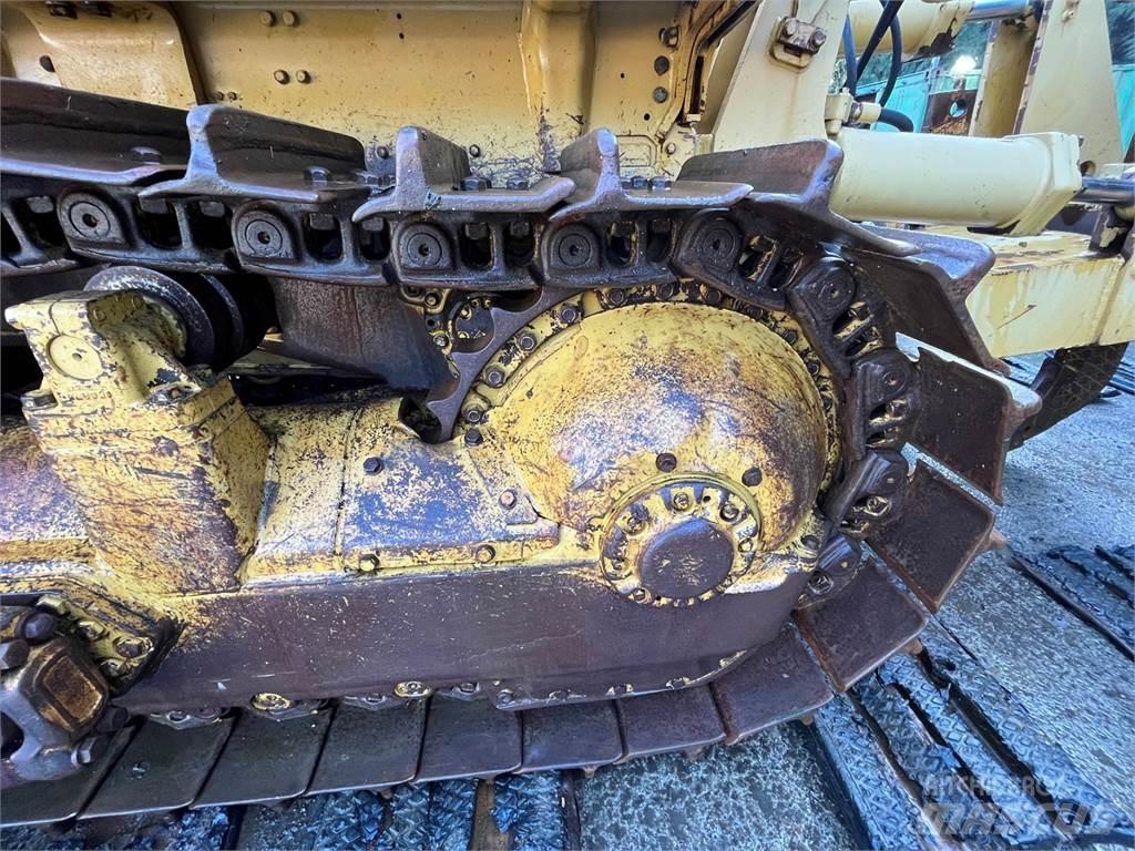 CAT D9H Buldožeri guseničari