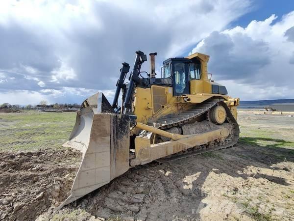 CAT D9N Buldožeri guseničari
