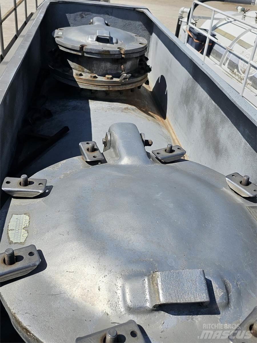  Comptank Prikolice za cisterne