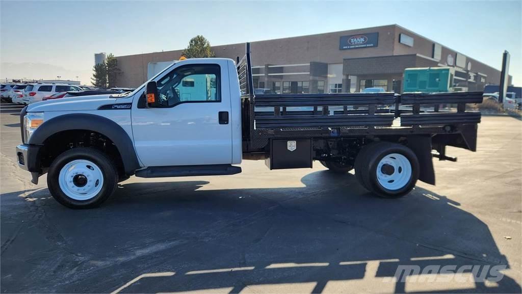 Ford F-550 Kamioni za prevoz životinja