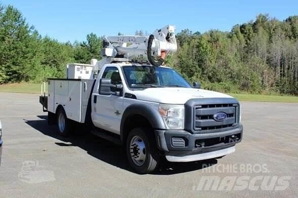 Ford F-550 Auto korpe