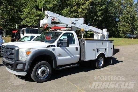 Ford F-550 Auto korpe