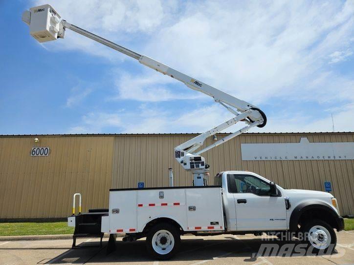 Ford F-550 Auto korpe