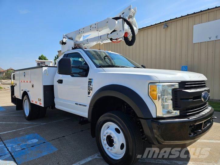 Ford F-550 Auto korpe