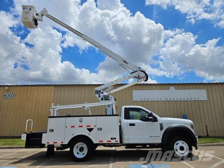 Ford F-550 Auto korpe