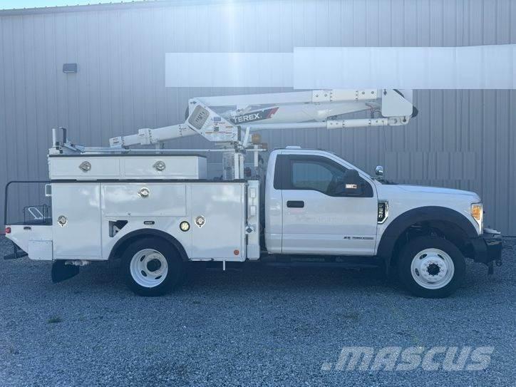 Ford F-550 Auto korpe