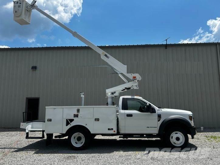 Ford F-550 Auto korpe