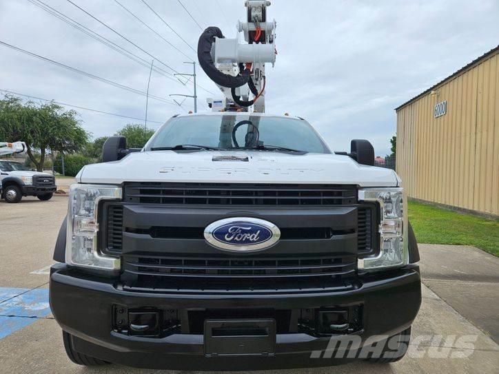 Ford F-550 Auto korpe
