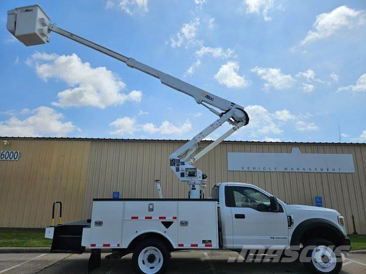 Ford F-550 Auto korpe