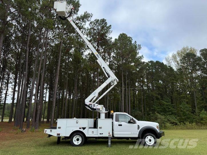 Ford F-550 Auto korpe