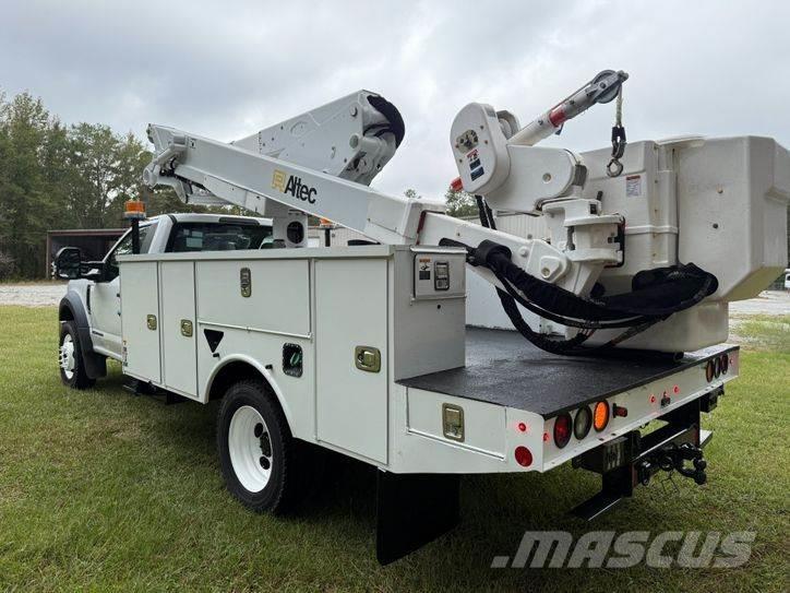 Ford F-550 Auto korpe