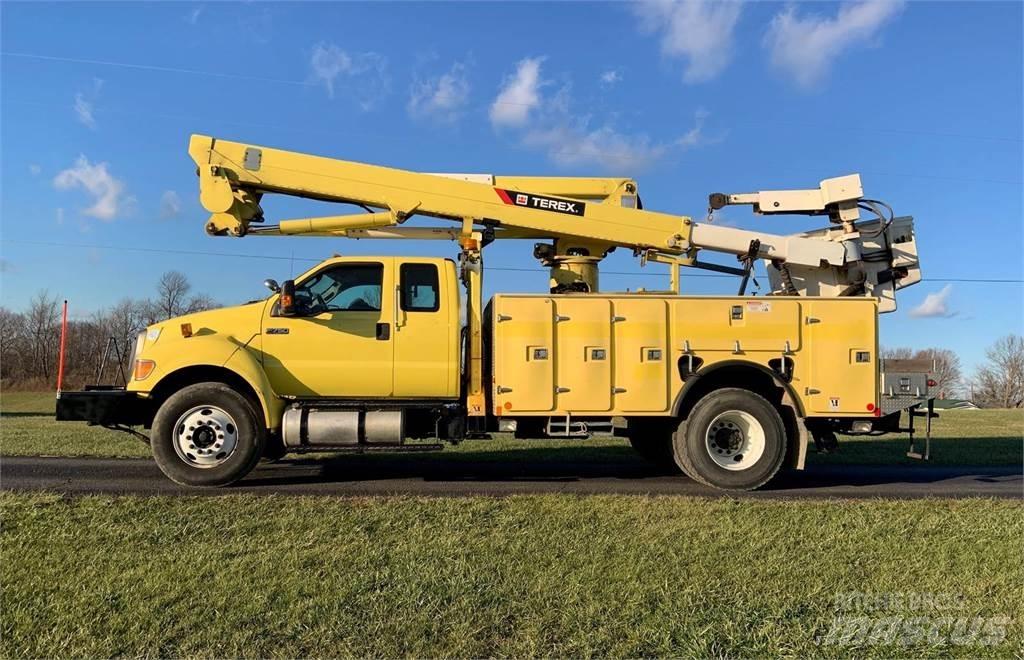 Ford F-750 Auto korpe