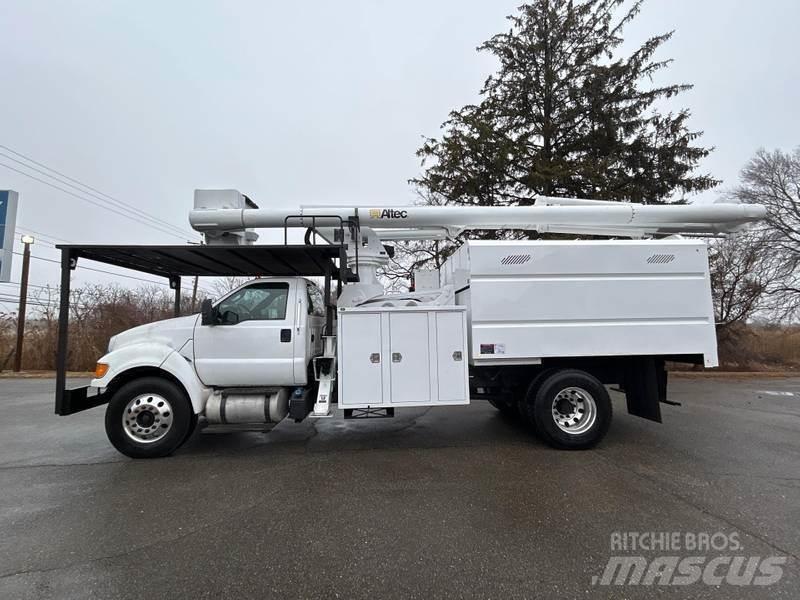 Ford F-750 Auto korpe