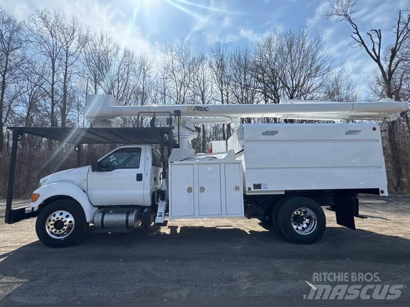 Ford F-750 Auto korpe