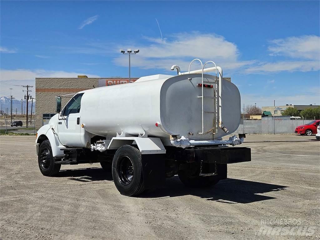Ford F-750 Kamioni cisterne