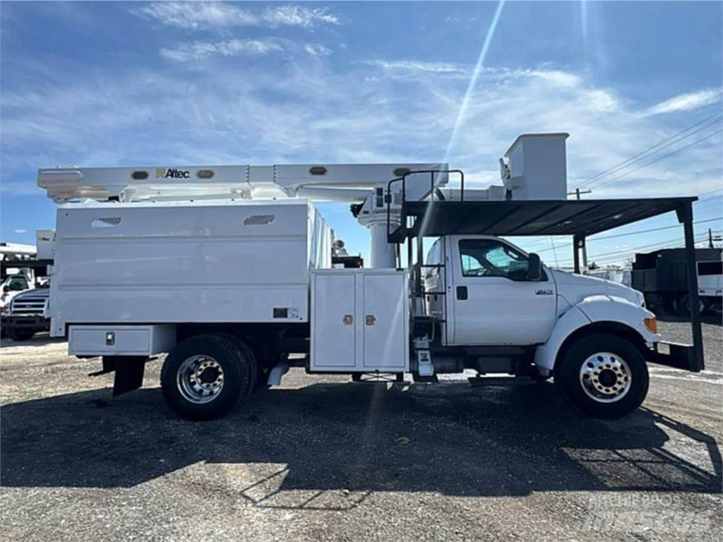 Ford F-750 Auto korpe