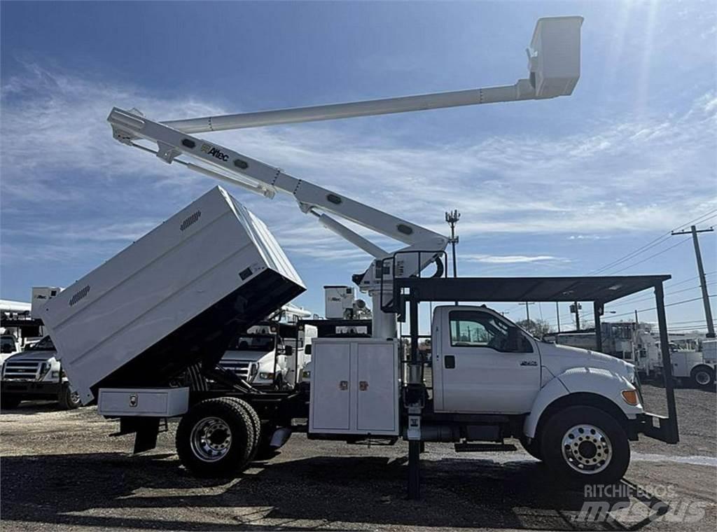 Ford F-750 Auto korpe