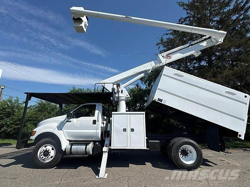 Ford F-750 Auto korpe