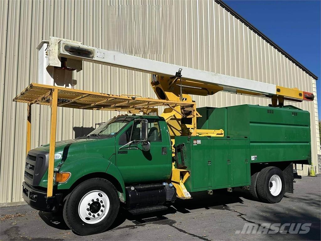 Ford F-750 Auto korpe