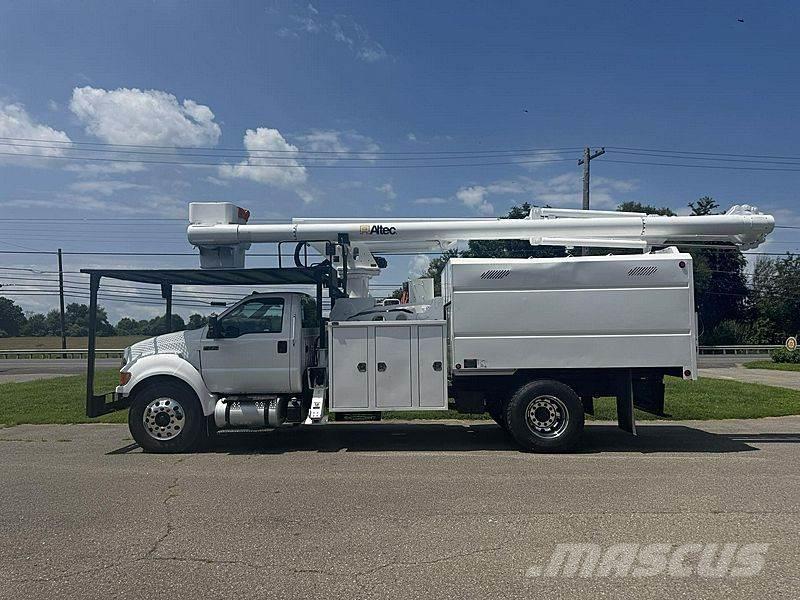 Ford F-750 Auto korpe