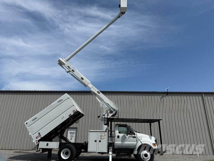 Ford F-750 Auto korpe