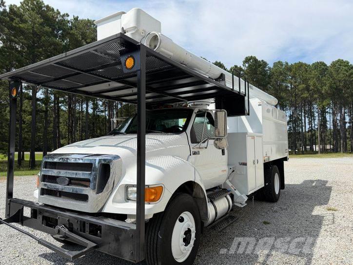 Ford F-750 Auto korpe