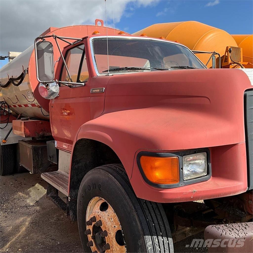 Ford F-800 Kamioni cisterne